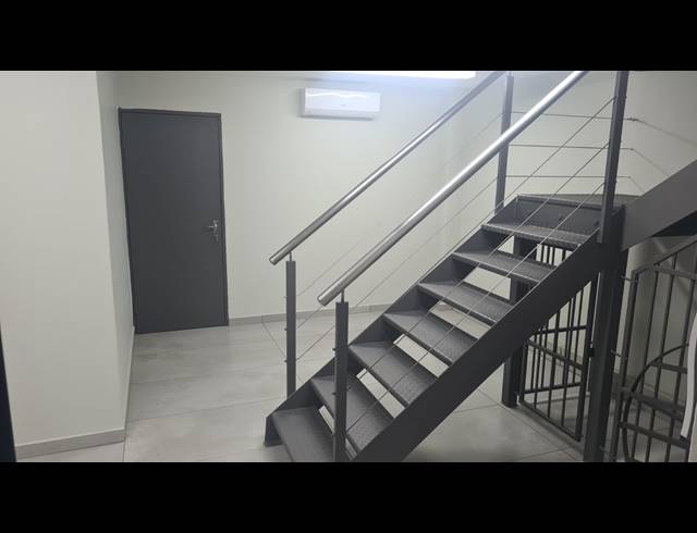 212M² WAREHOUSE TO LET IN RIVERHORSE VALLEY